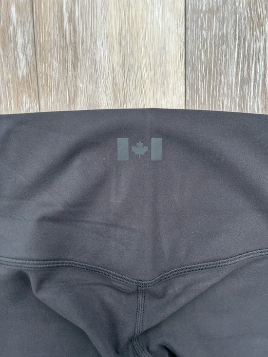 lululemon athletica Black High-Rise Align Leggings Team Canada - Picture 3 of 8